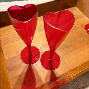 Pink Heart-Shaped Champagne Flutes plastic